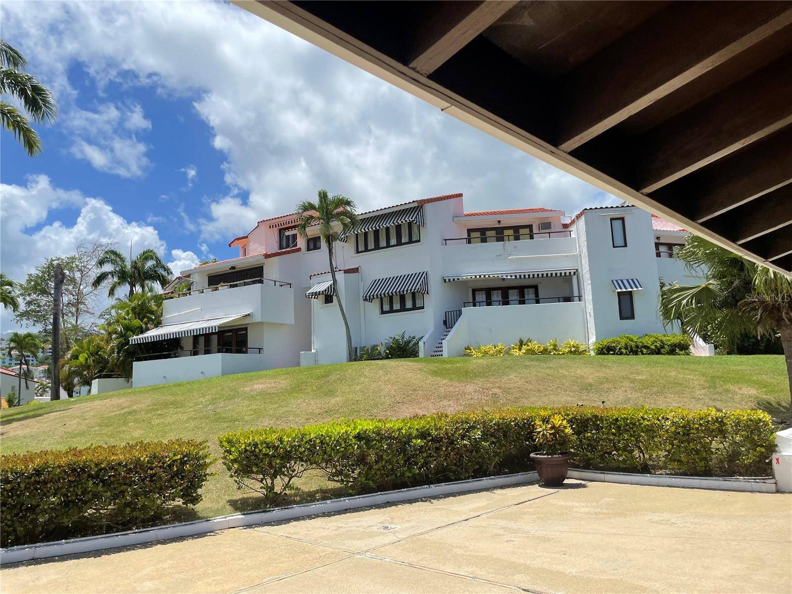 Rio Grande, PR 00745,968 CALLE LAS COLINAS RIO MAR CLUSTER II