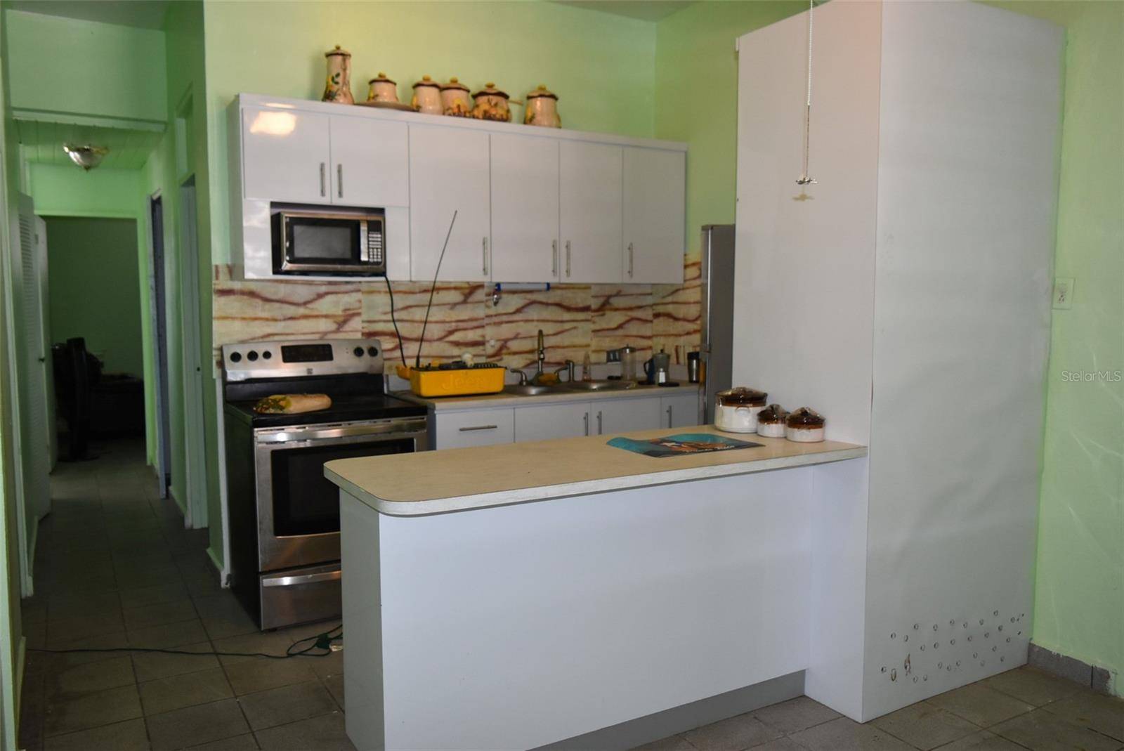 Humacao, PR 00791,75 AVE ROOSEVELT