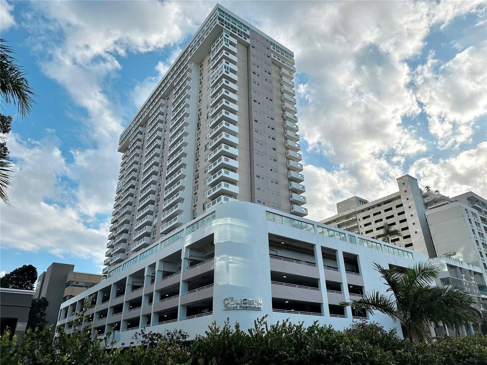 San Juan, PR 00918,576 Av ARTERIAL B #PH-S