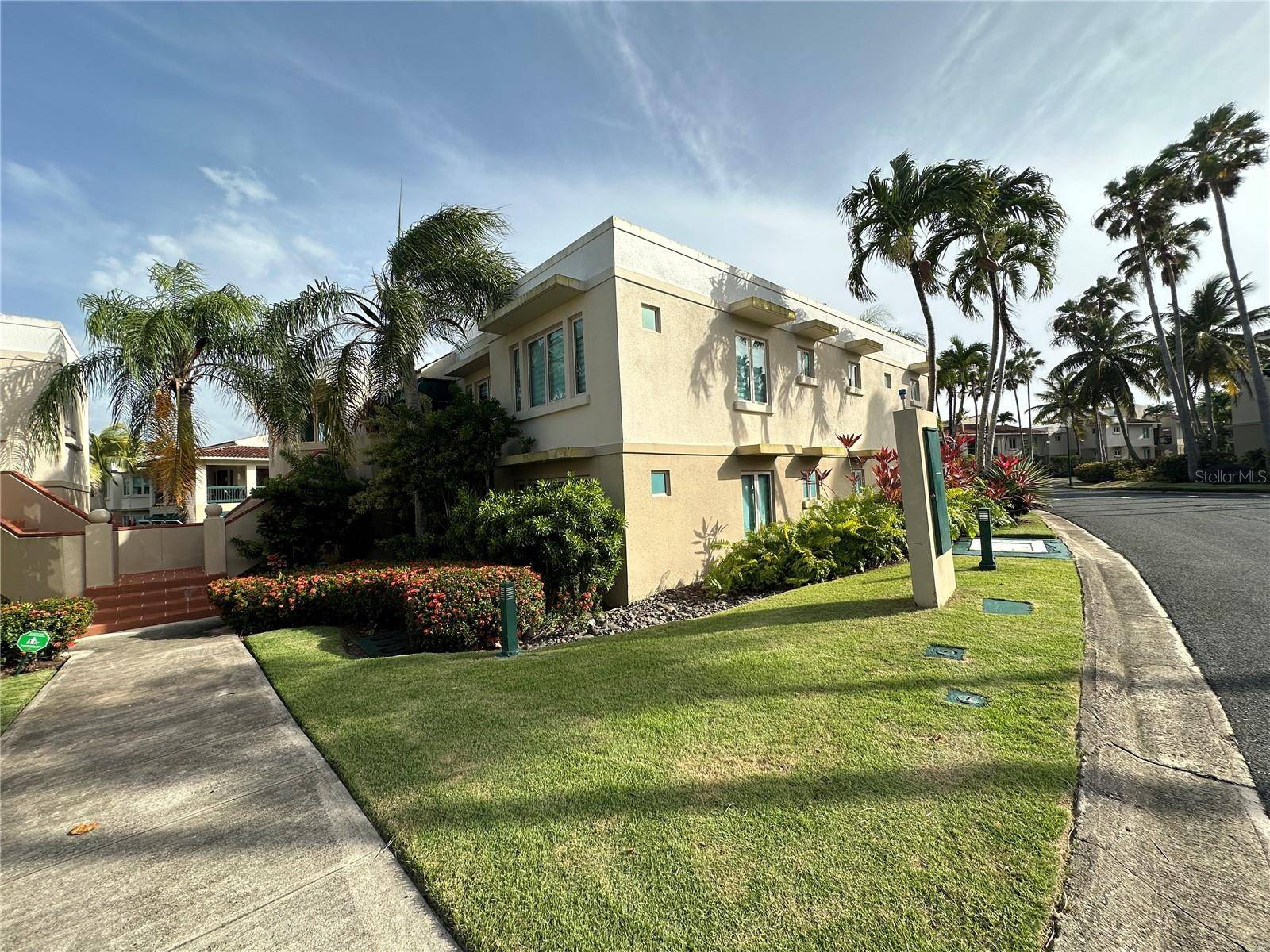 Vega Alta, PR 00692,LAKESIDE VILLAS MENDEZ VIGO #M-3
