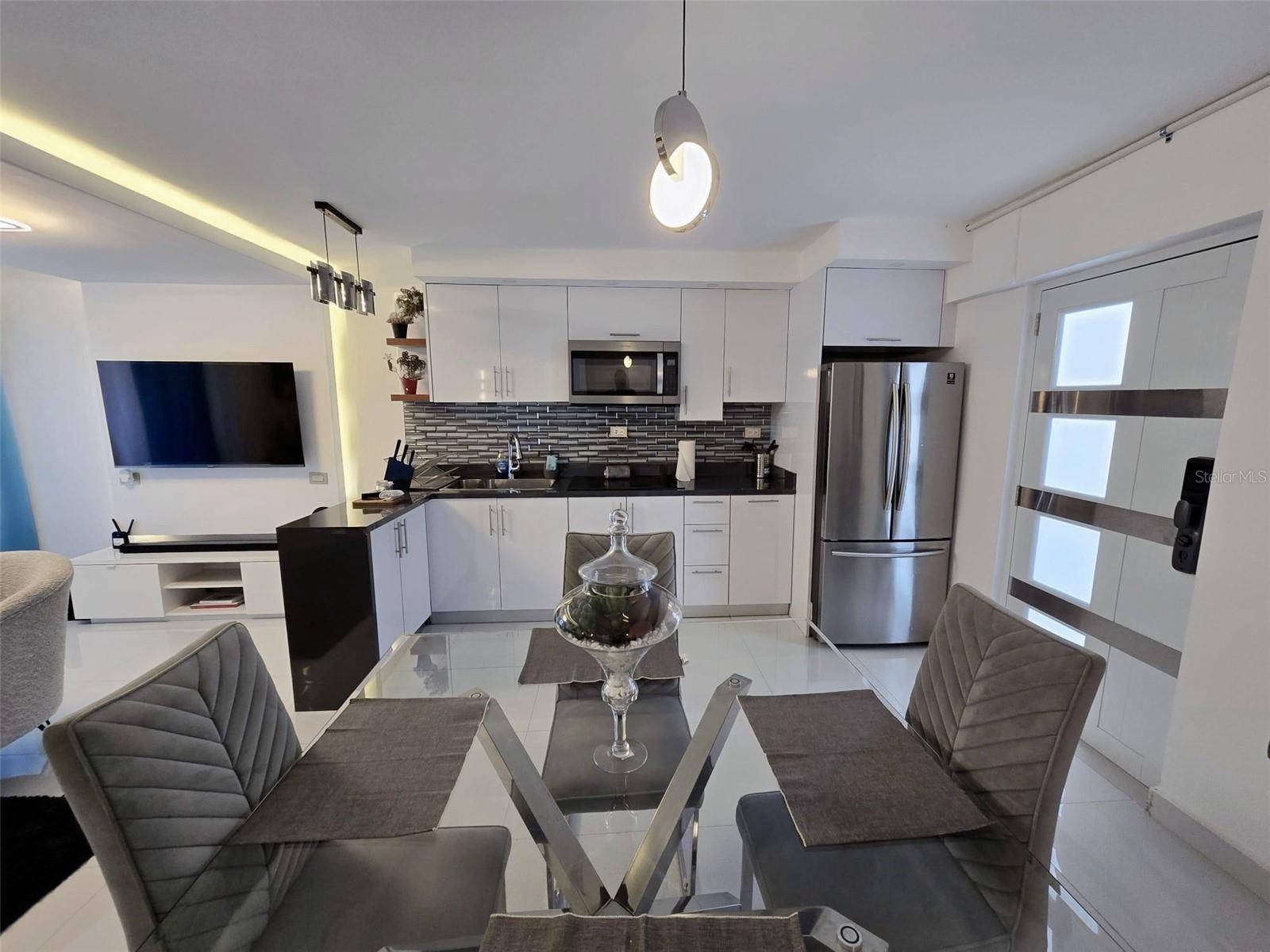 San Juan, PR 00918,500 MUNOZ RIVERA #606