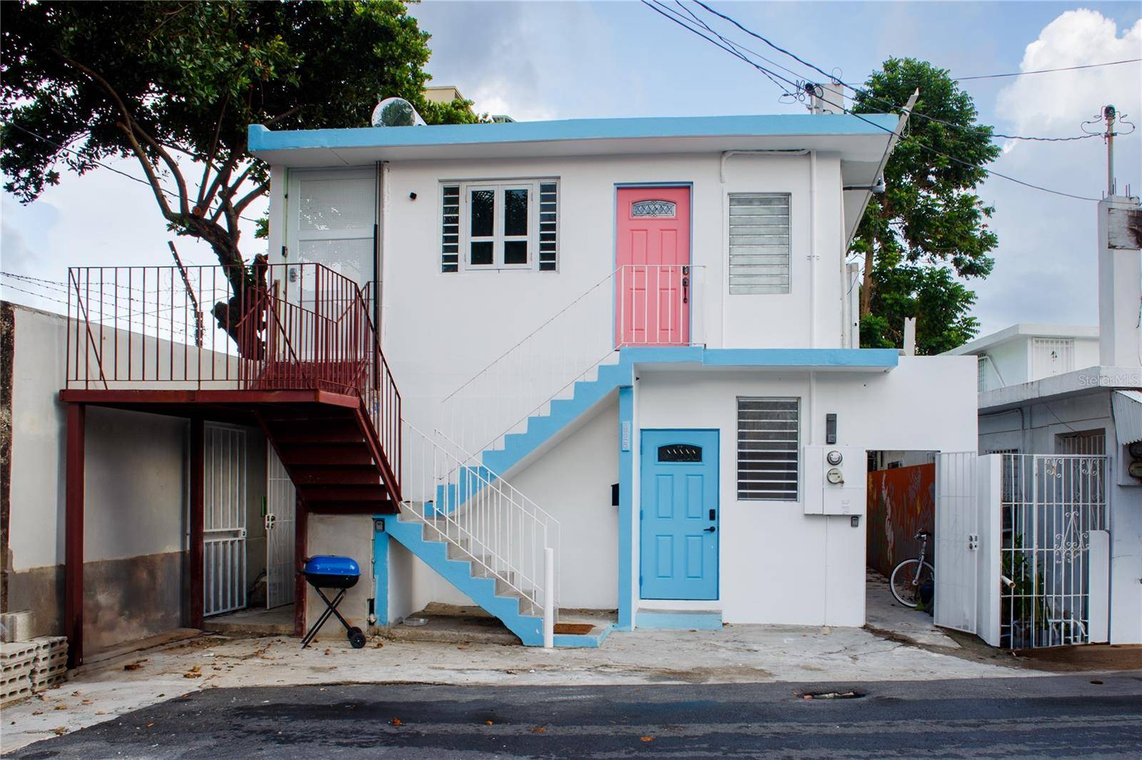 Santurce, PR 00907,925 SOLA