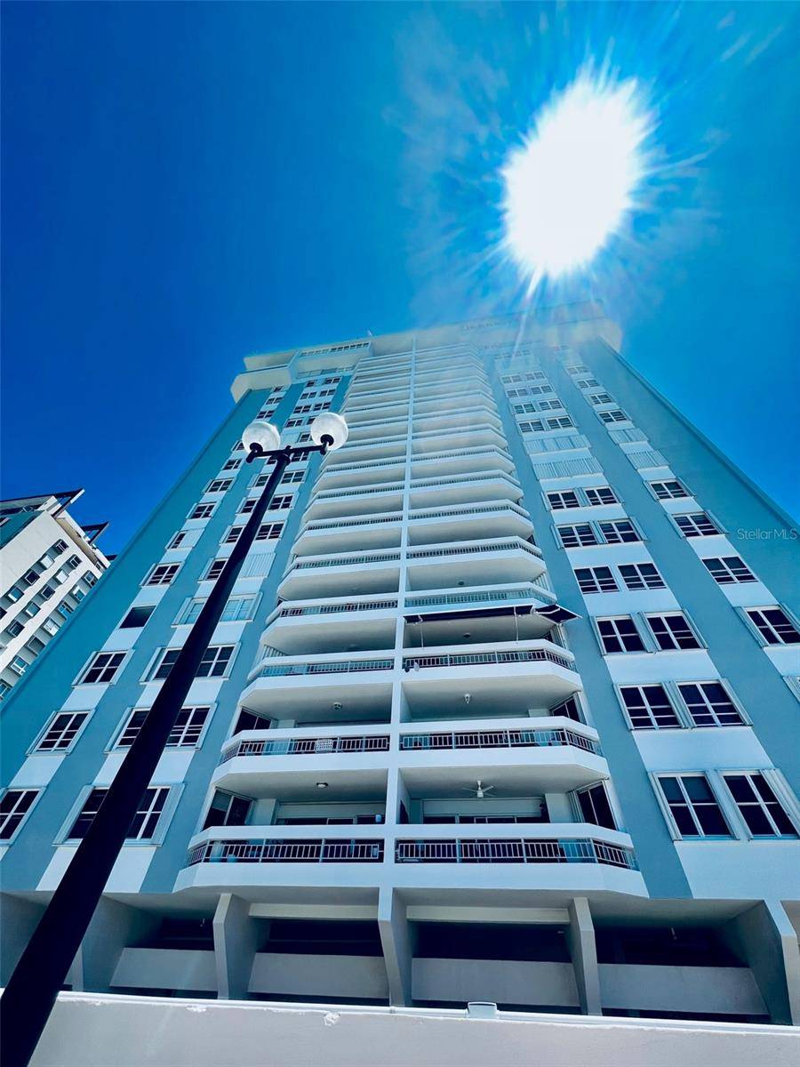 Carolina, PR 00979,3205 ISLA VERDE AVE #307
