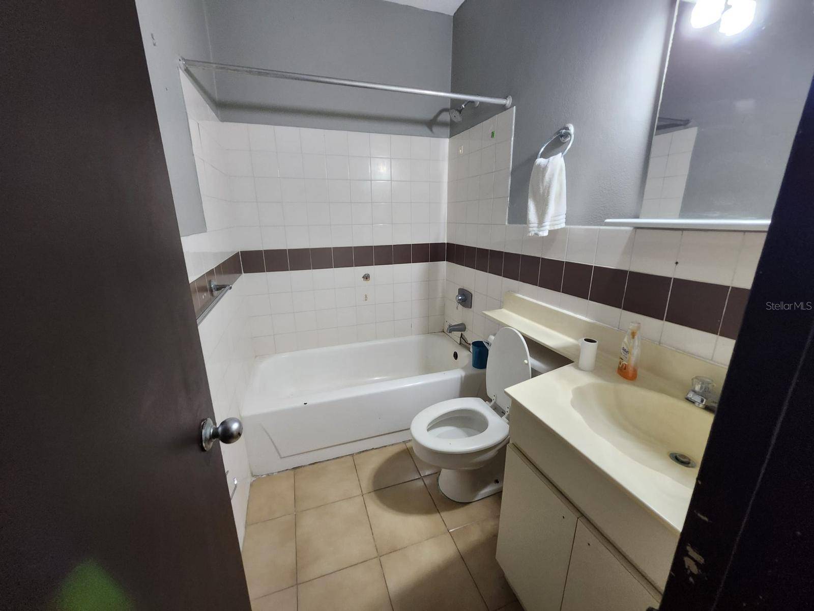 San Juan, PR 00907,670 Ave Ponce de Leon CARIBBEAN TOWERS APARTMENT