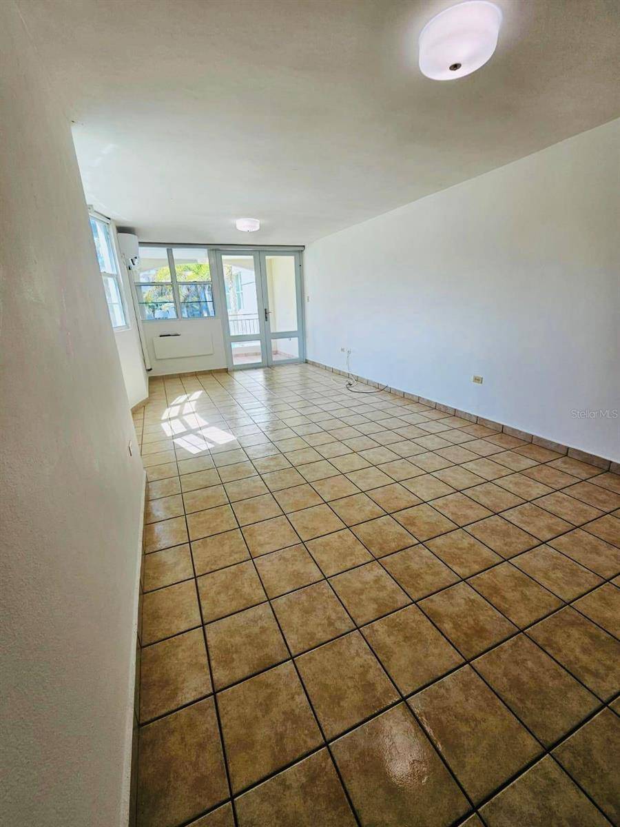 Isabela, PR 00662,400 PR 4466 BAJURAS #H-202