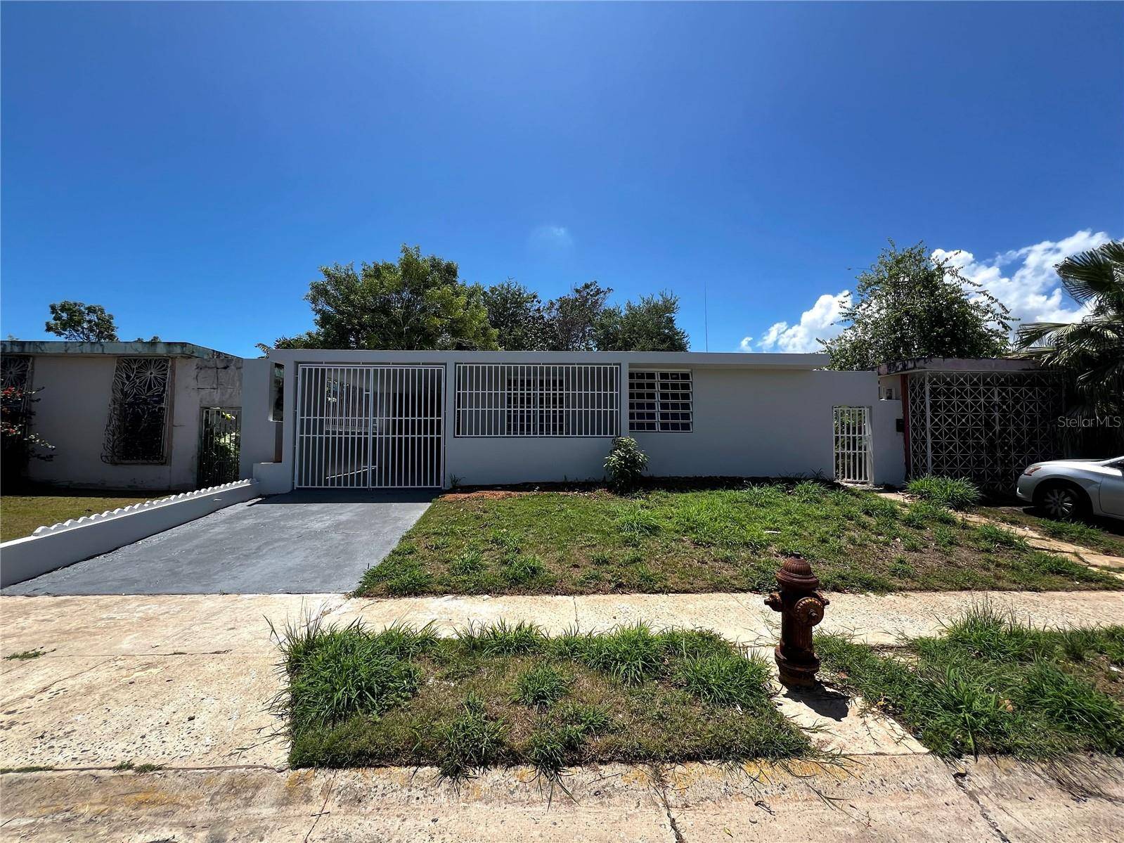 Arecibo, PR 00612,D23 CALLE BAMBU