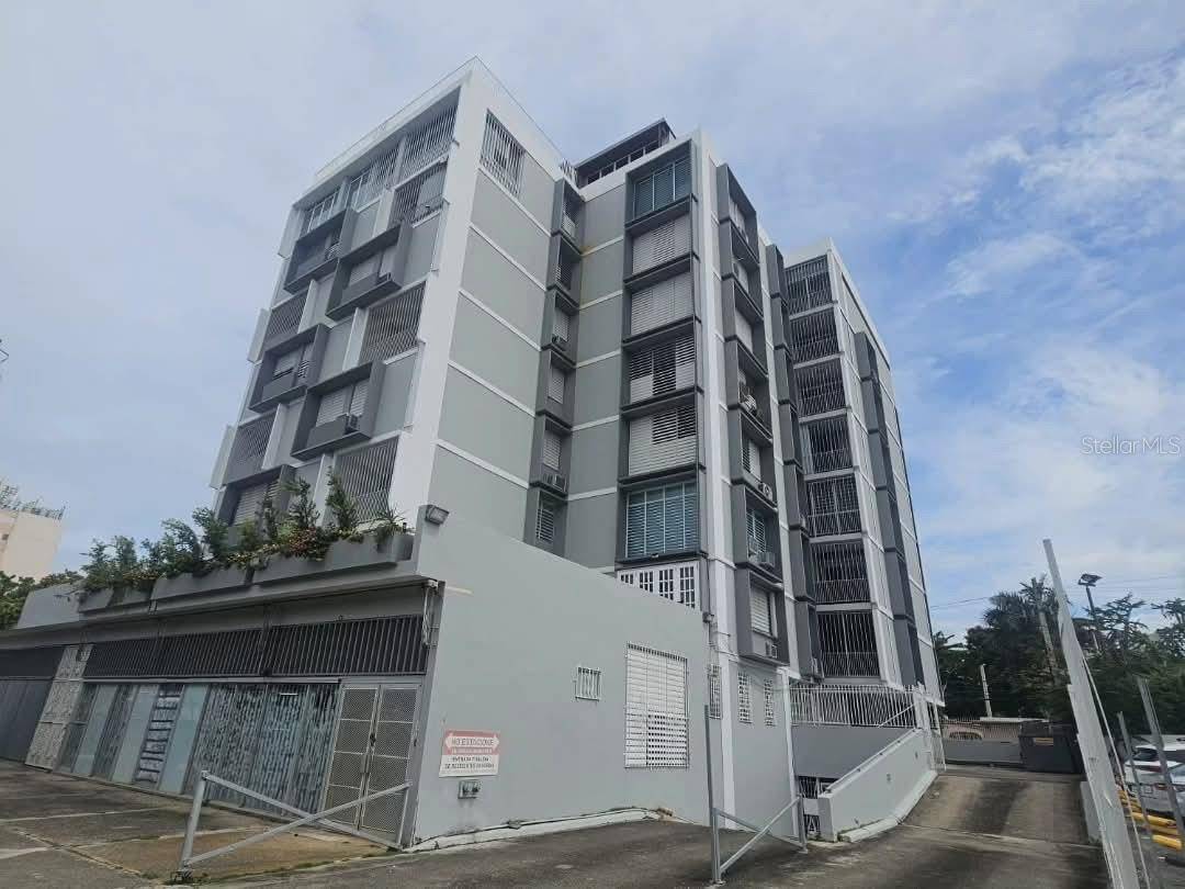 Ponce, PR 00717,2235 AVE. LAS AMERICAS #601