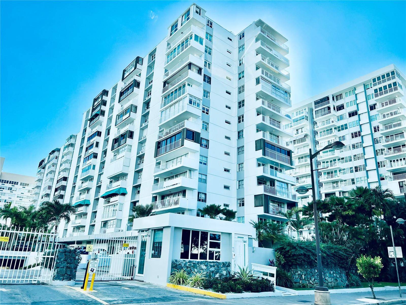 Carolina, PR 00979,6400 ISLA VERDE AV #12 B