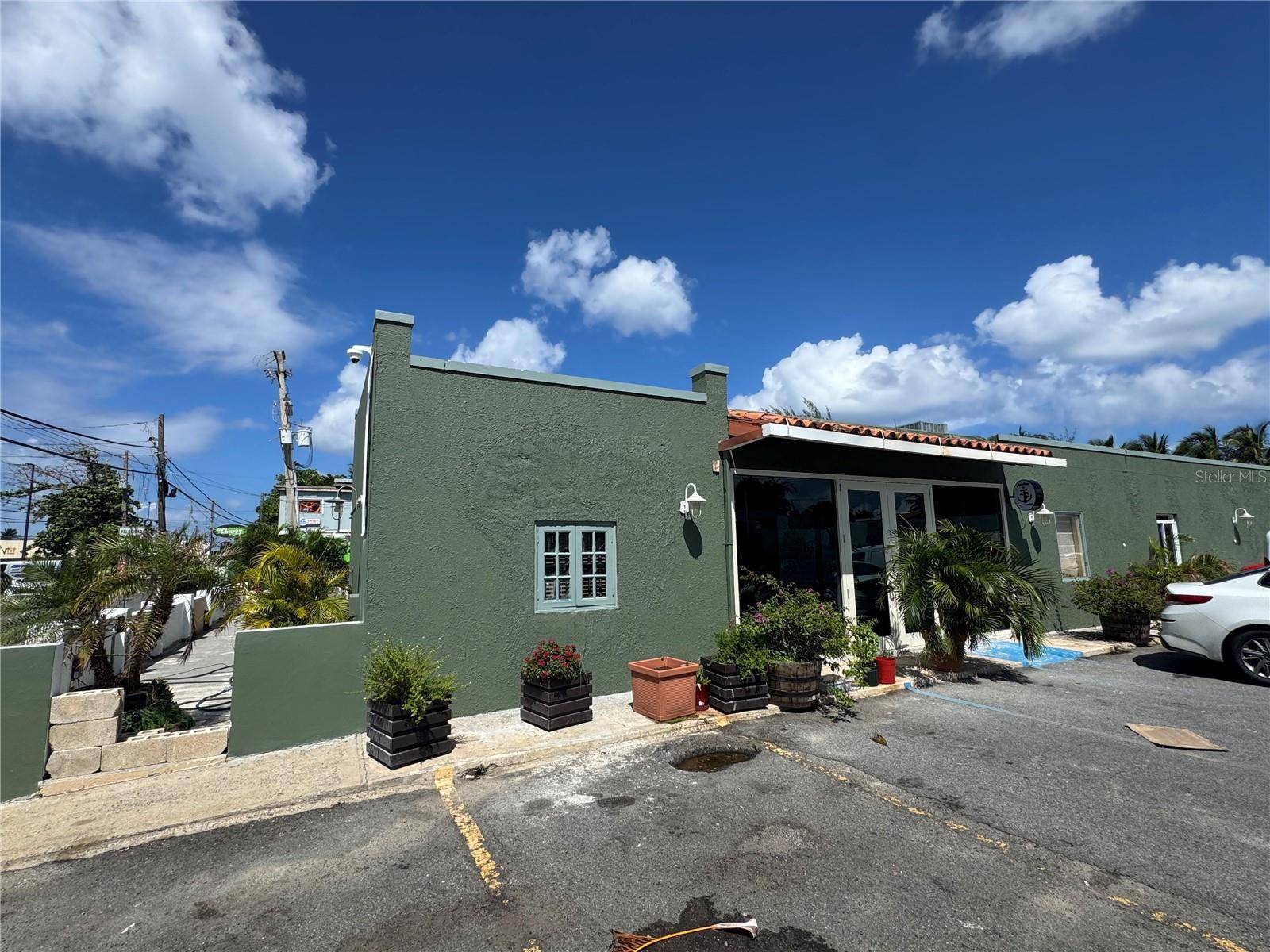 San Juan, PR 00913,2475 LOÍZA STREET