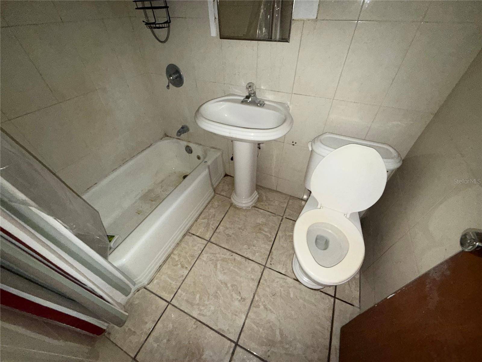 San Juan, PR 00920,424 CALLE ENSENADA #1001