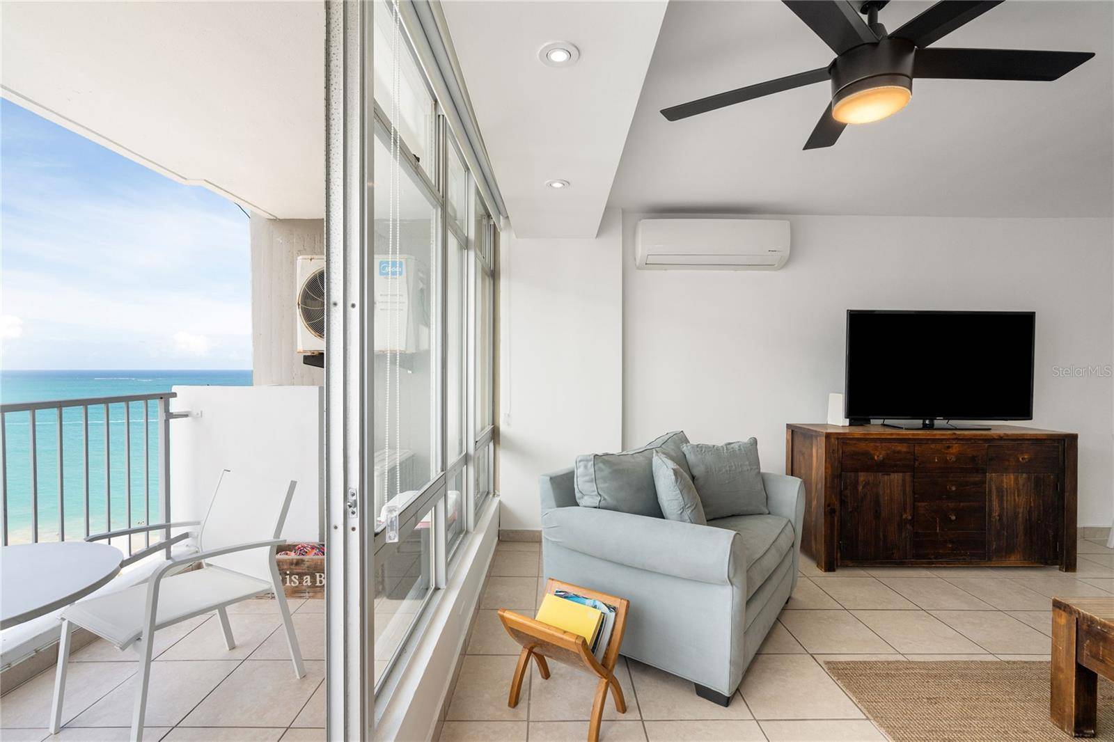 Carolina, PR 00979,5859 ISLA VERDE AVE #1708