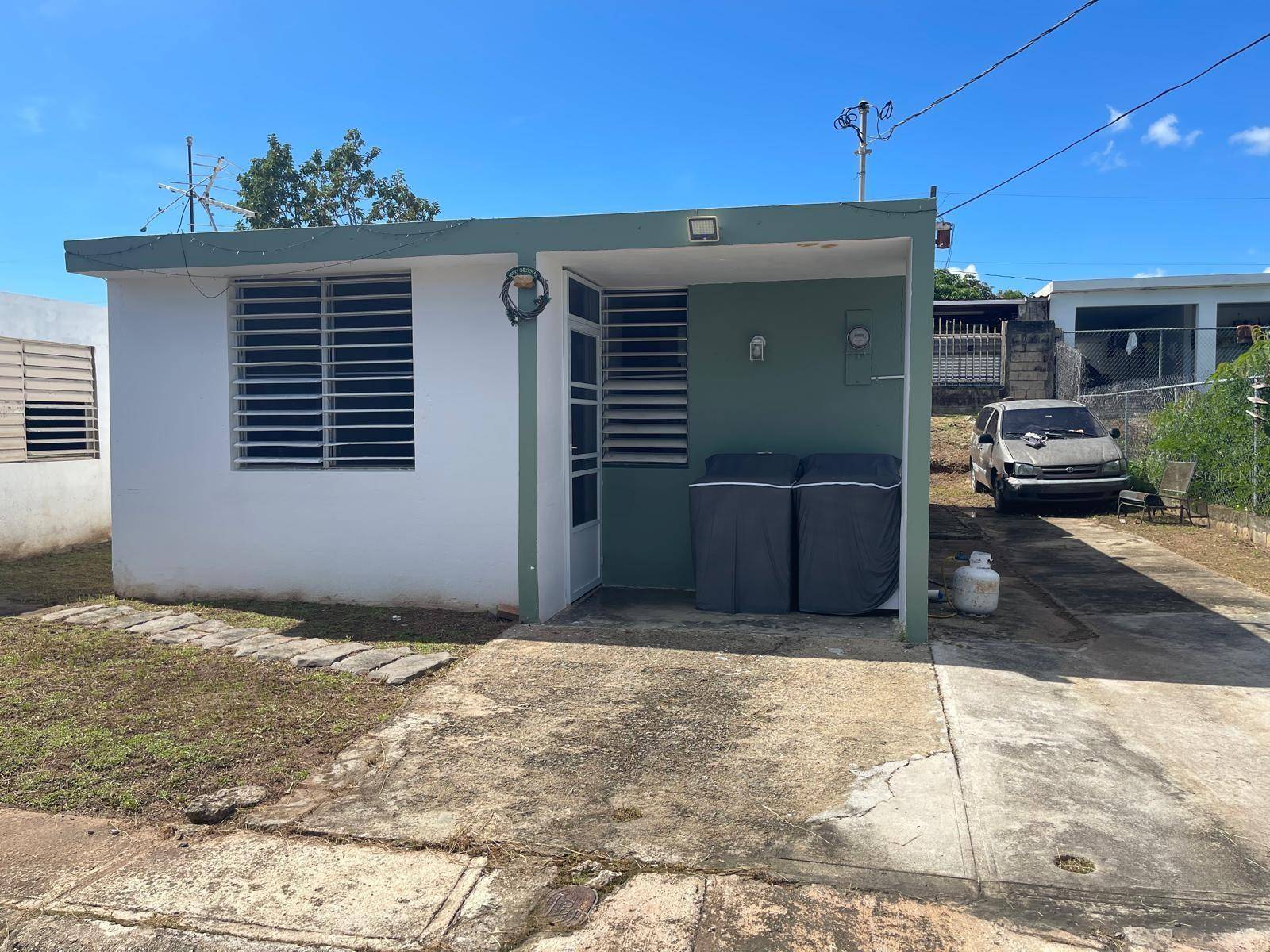 Canovanas, PR 00729,3 URBANIZACIONES ESTANCIAS DE TIERRA ALTA