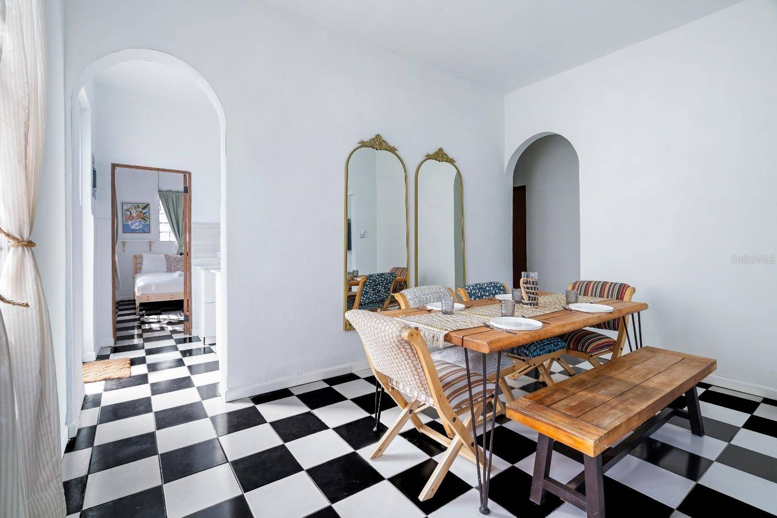 San Juan, PR 00911,8 CALLE TAPIA