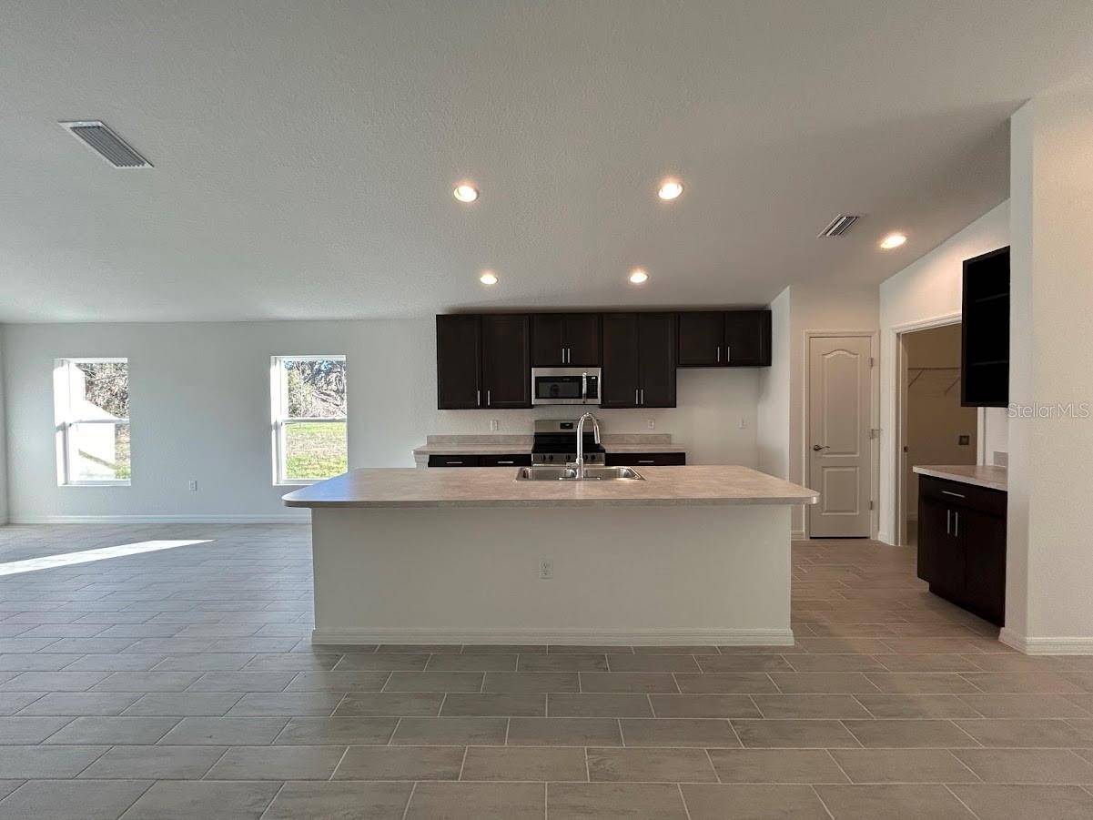 Lake Wales, FL 33859,2169 EMMA LN