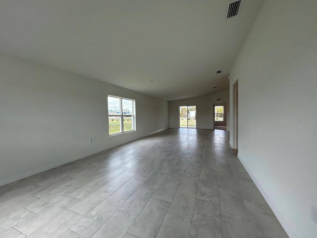 Frostproof, FL 33843,227 BRYCE LN