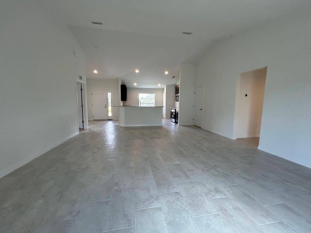 Frostproof, FL 33843,422 CENTRAL AVE