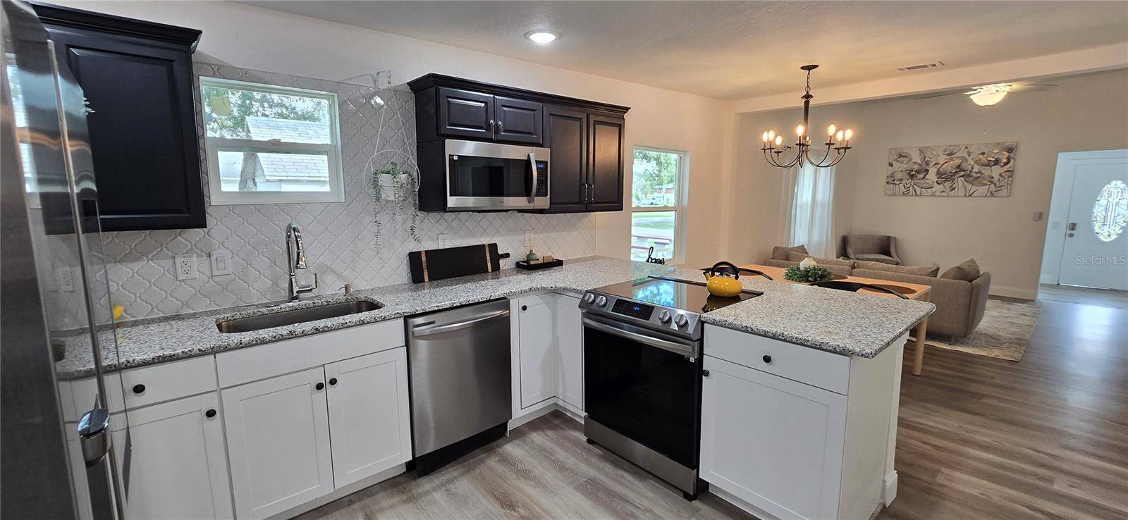 Mulberry, FL 33860,906 SE 3RD ST