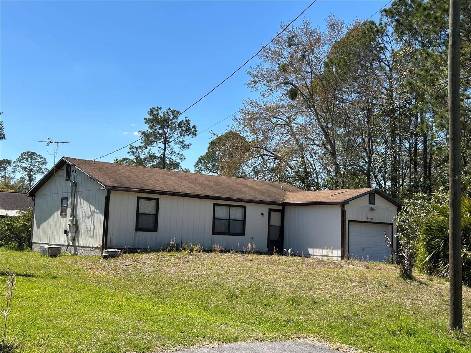 Astor, FL 32102,24024 DEER RD