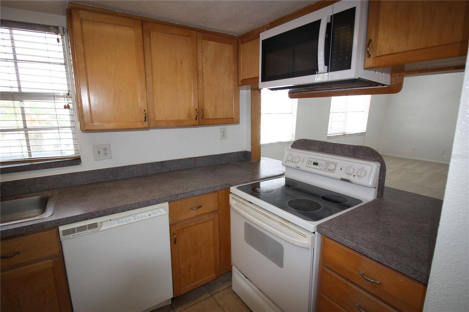 Winter Park, FL 32792,1000 S SEMORAN BLVD #306