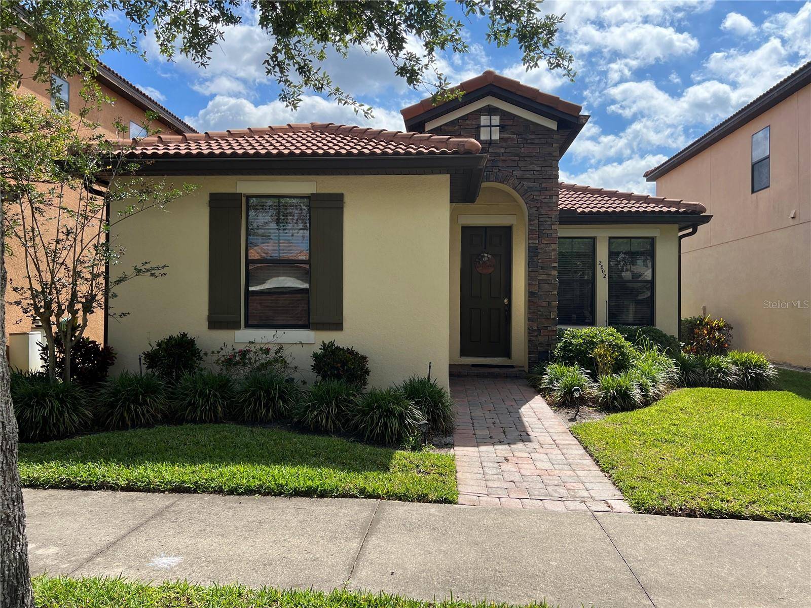 Ocoee, FL 34761,2002 FISHTAIL FERN WAY