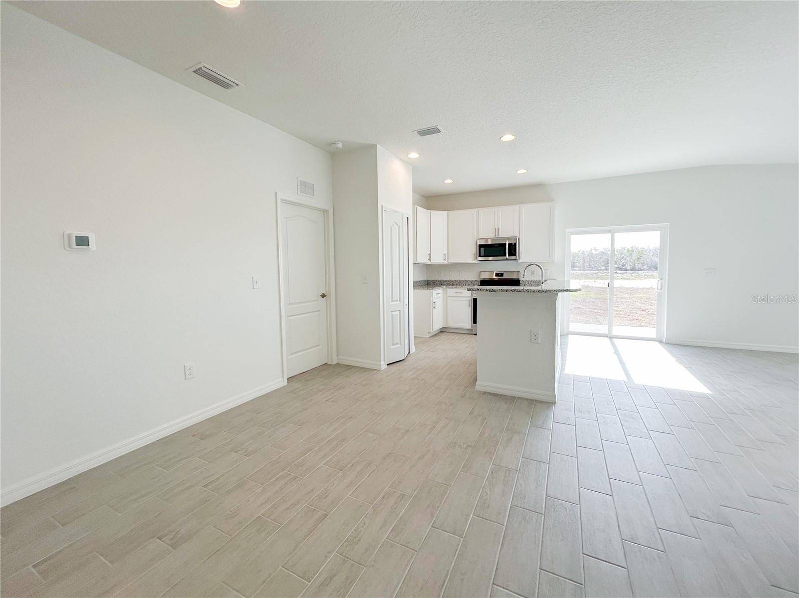 Lake Wales, FL 33898,2117 EMMA LN