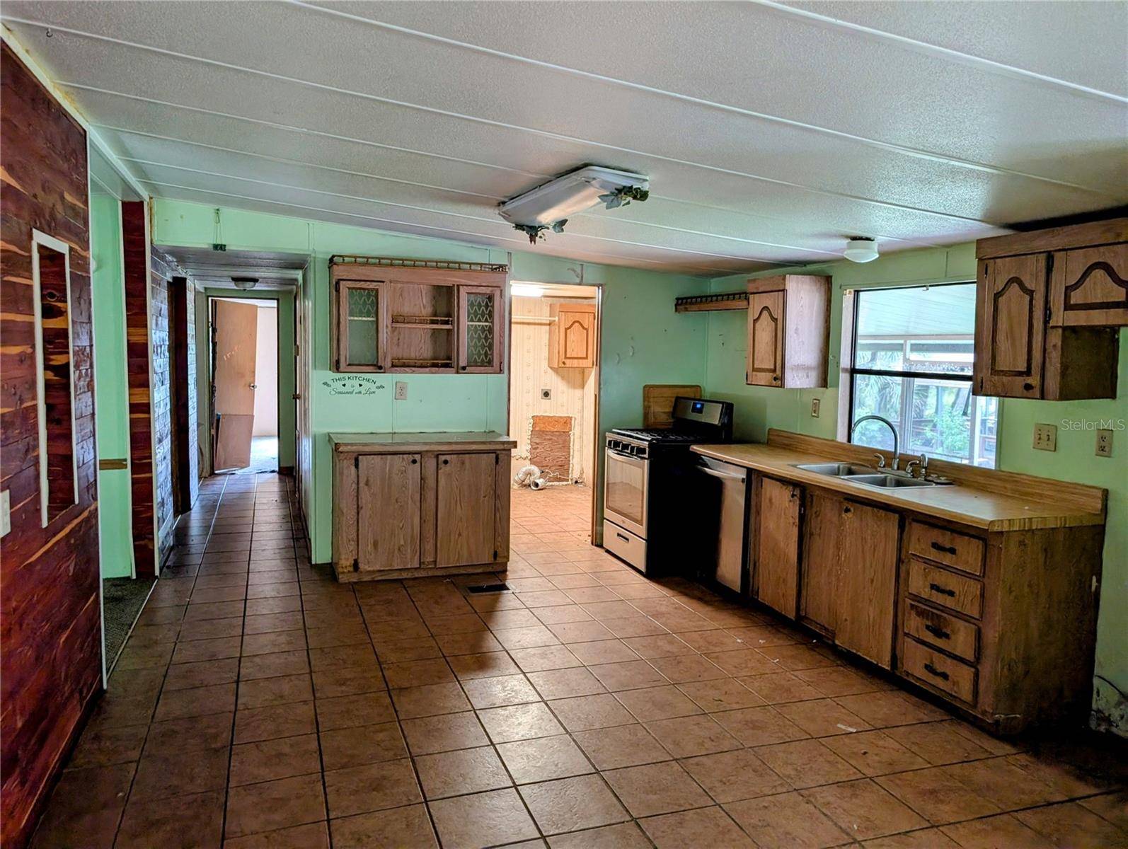 Astor, FL 32102,24845 PEARL ST