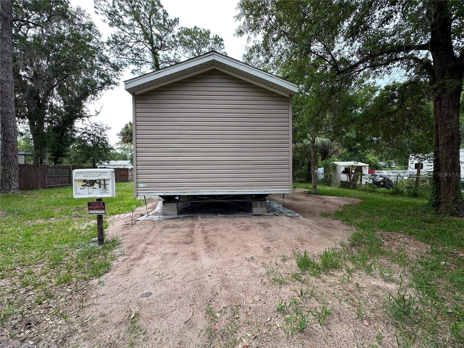 Astor, FL 32102,55917 CABBAGE RD