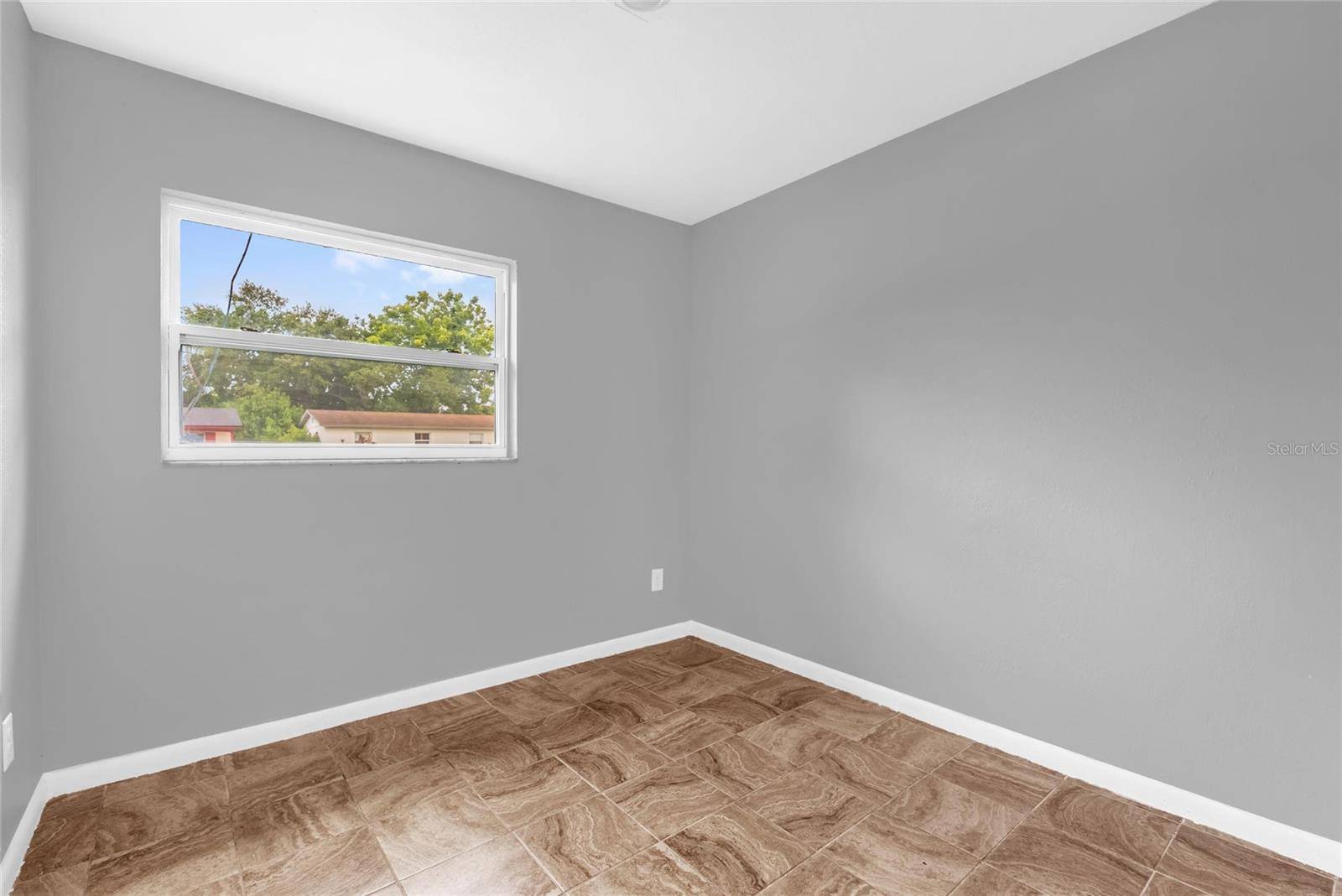 Orlando, FL 32811,5390 BOTANY CT