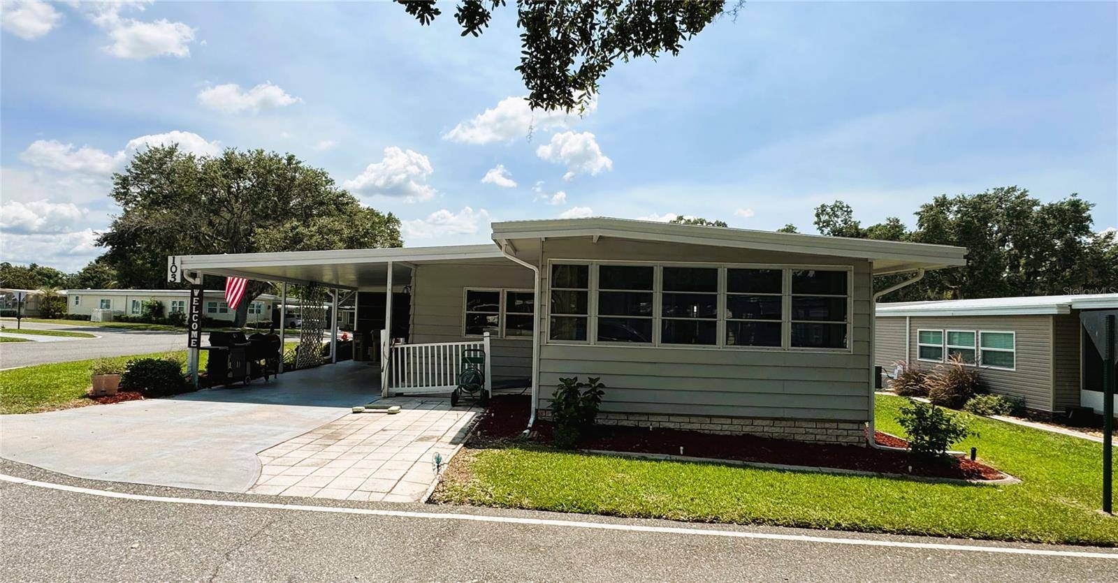 Leesburg, FL 34748,103 POINSETTIA CV