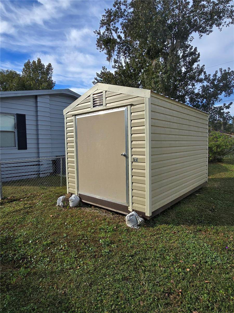 Astor, FL 32102,55716 KEITH ST