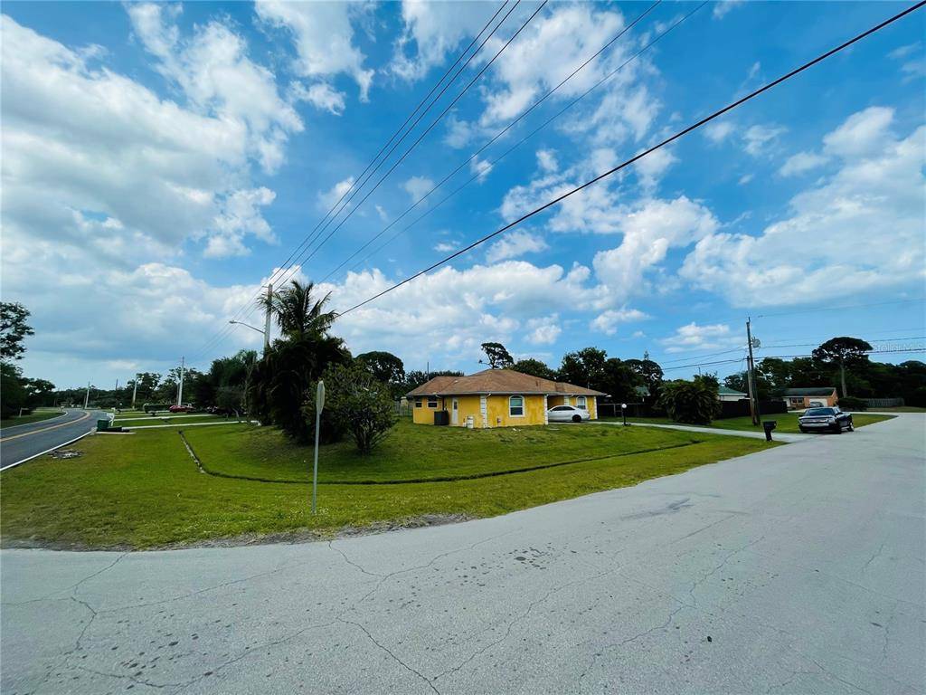 Port Saint Lucie, FL 34952,2961 SE LANDER AVE