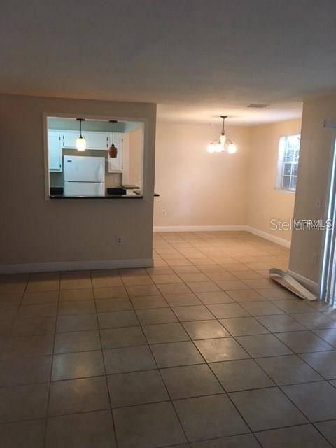 Orlando, FL 32808,4166 VERSAILLES DR #4166D