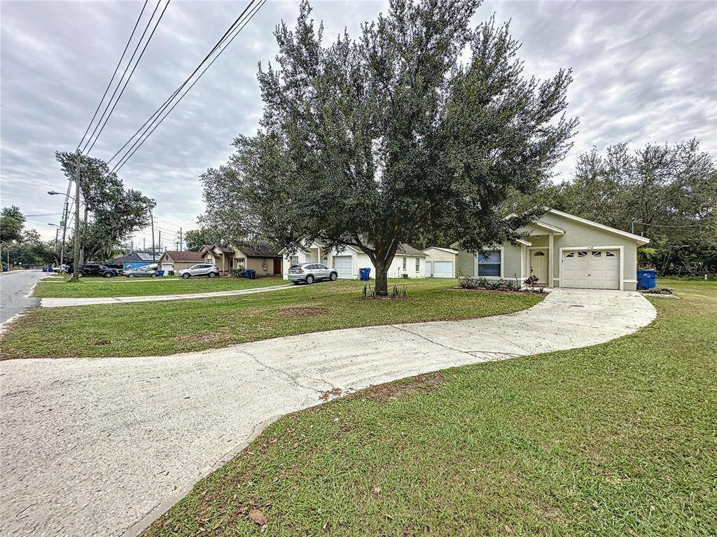 Groveland, FL 34736,130 E PHELPS ST