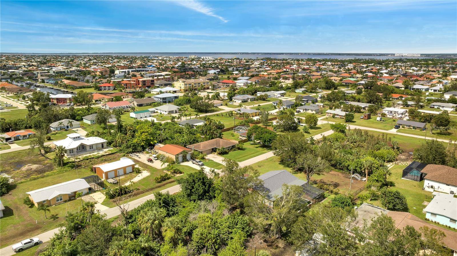 Punta Gorda, FL 33950,2720 POINCIANA CT