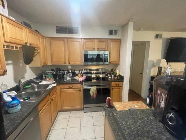 Altamonte Springs, FL 32701,375 LAKEPOINTE DR #101