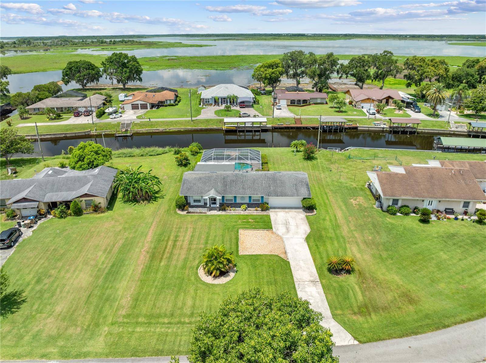 Kissimmee, FL 34744,720 SHORE DRIVE