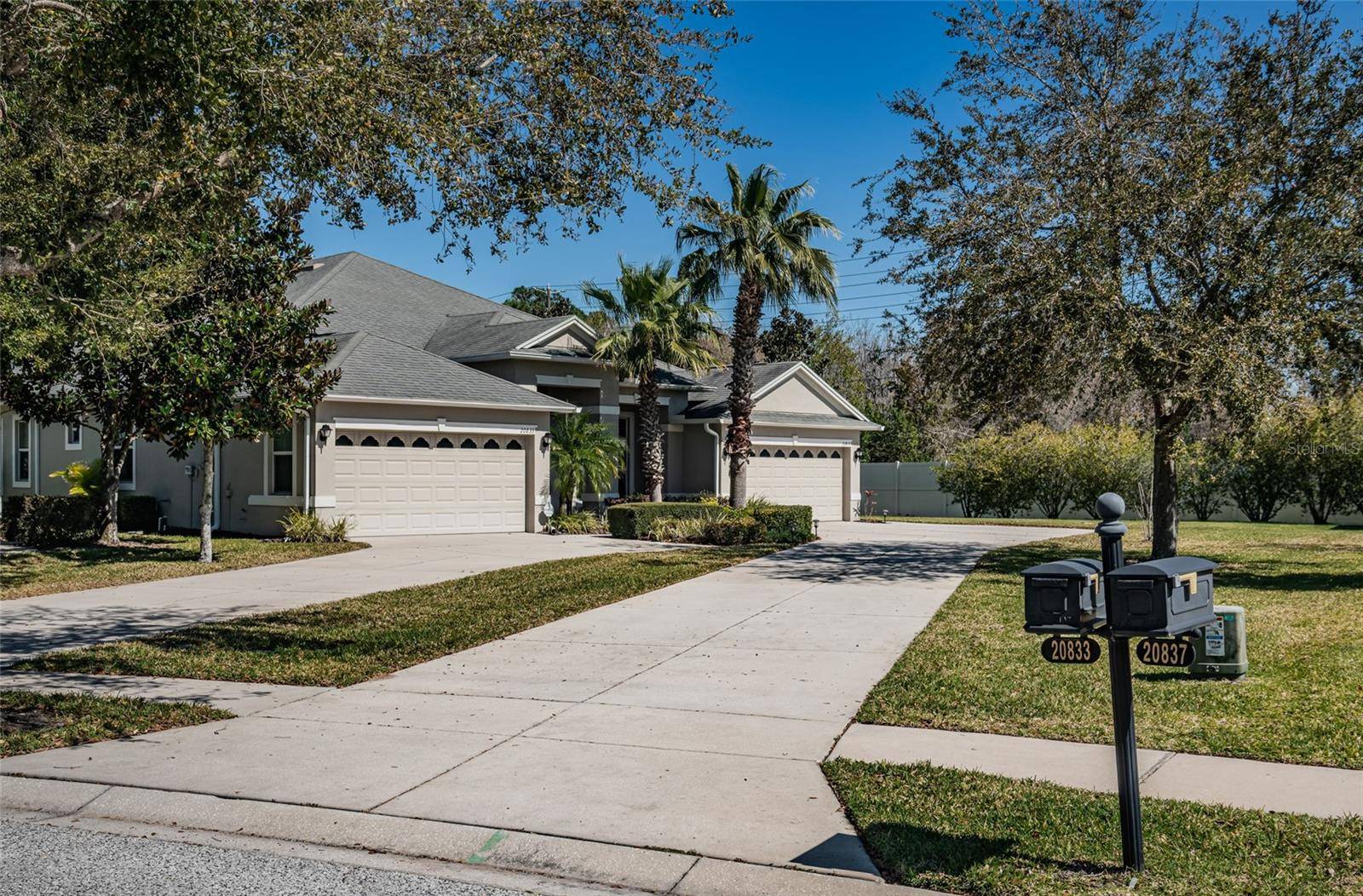 Land O Lakes, FL 34638,20837 AMANDA OAK CT