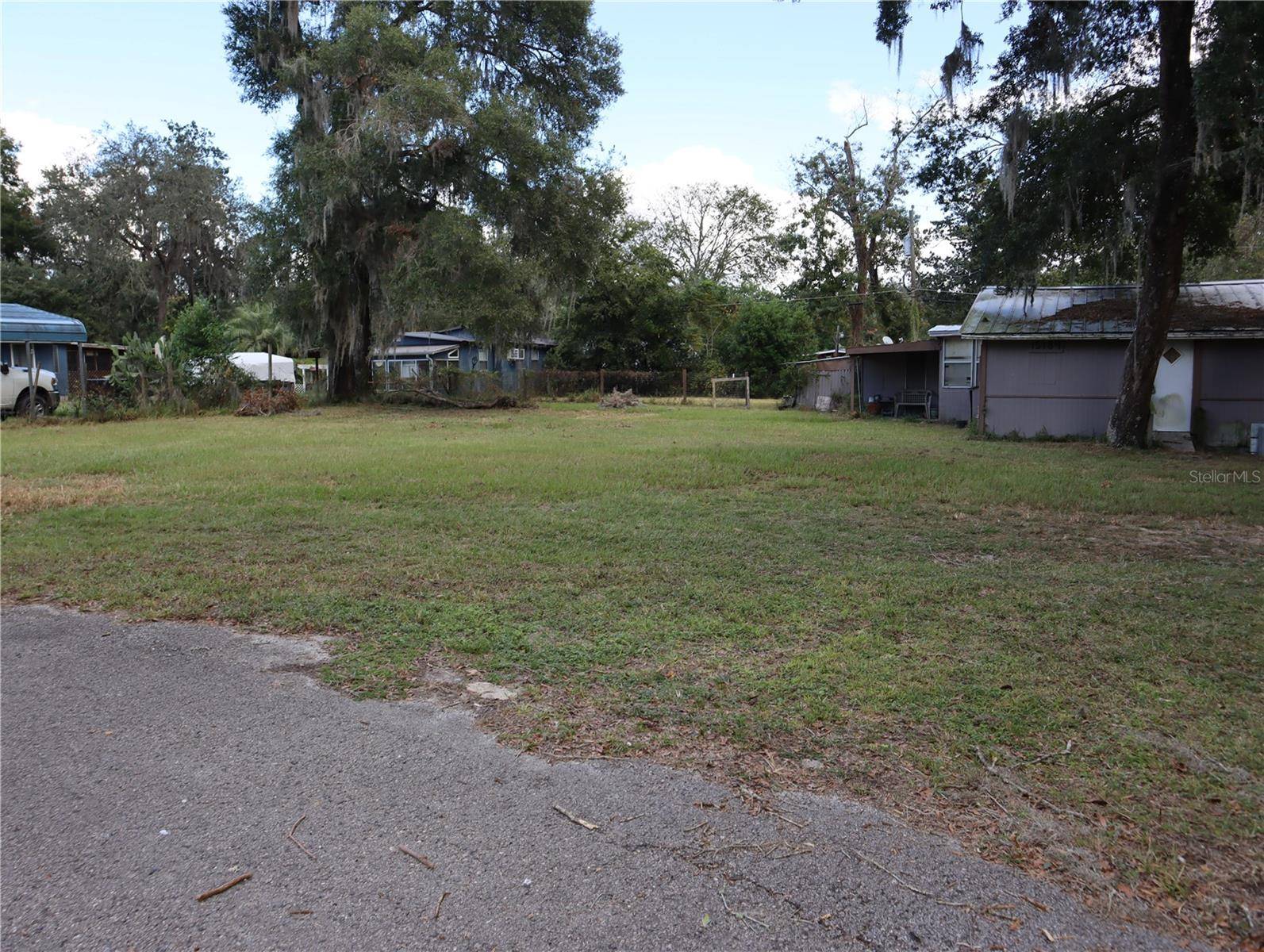 Nobleton, FL 34661,15184 HERNANDO AVE