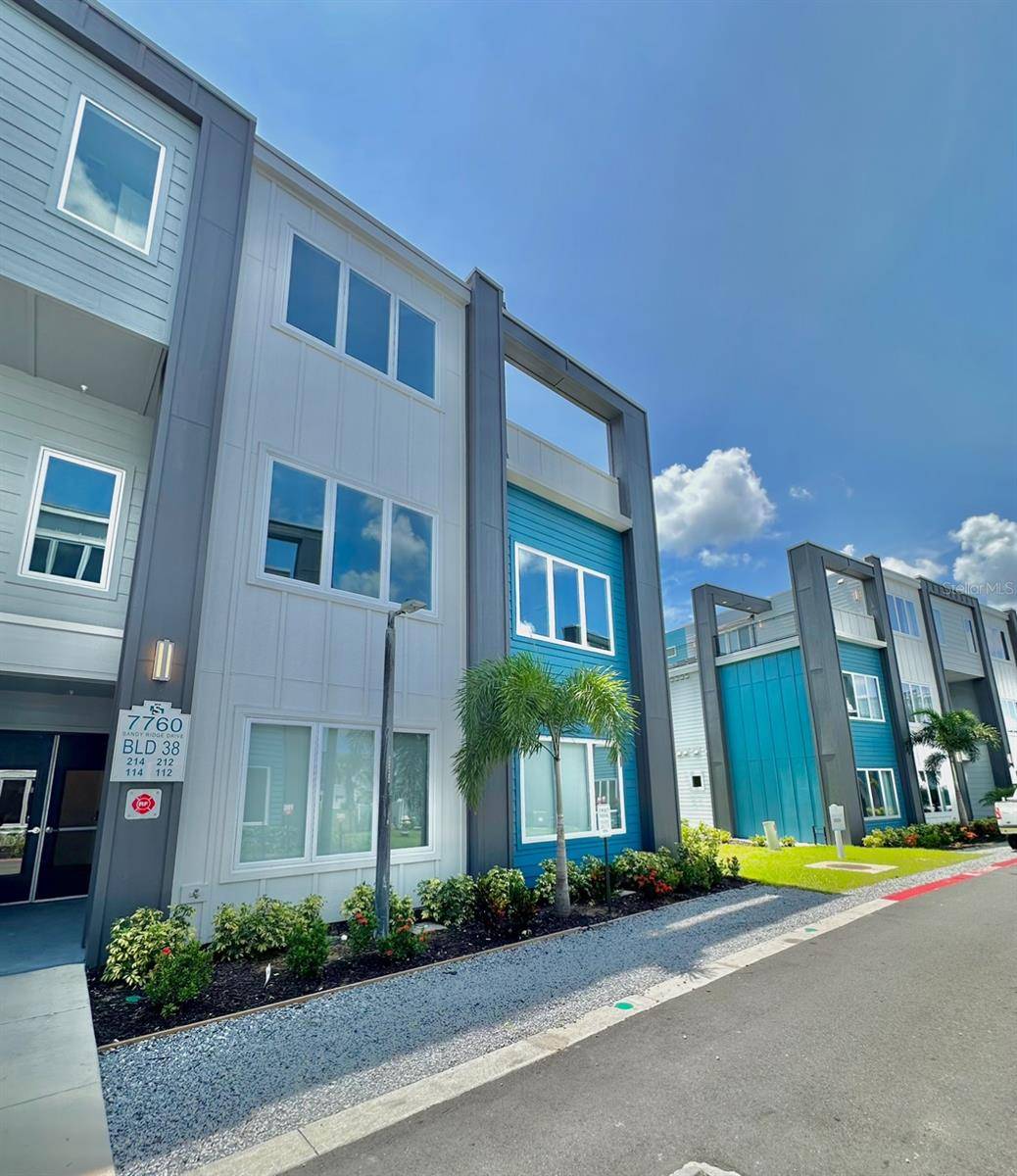 Kissimmee, FL 34747,7760 SANDY RIDGE DR #214