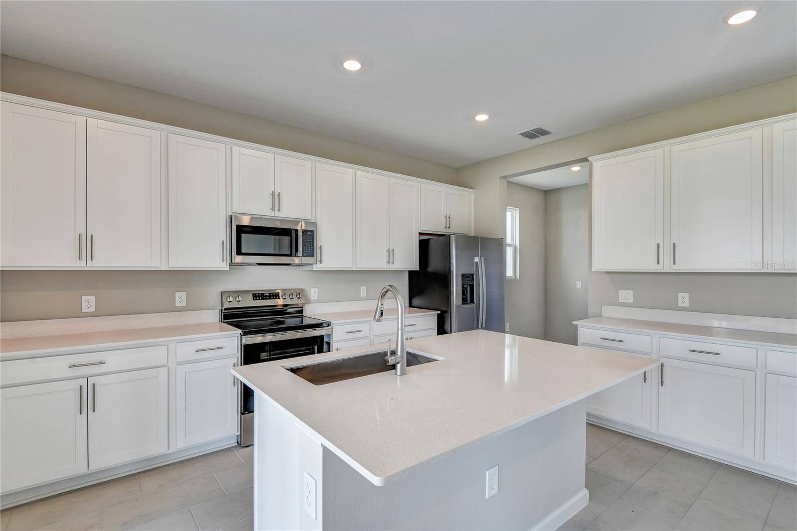 Kissimmee, FL 34744,1413 AUGUST GRAY DR