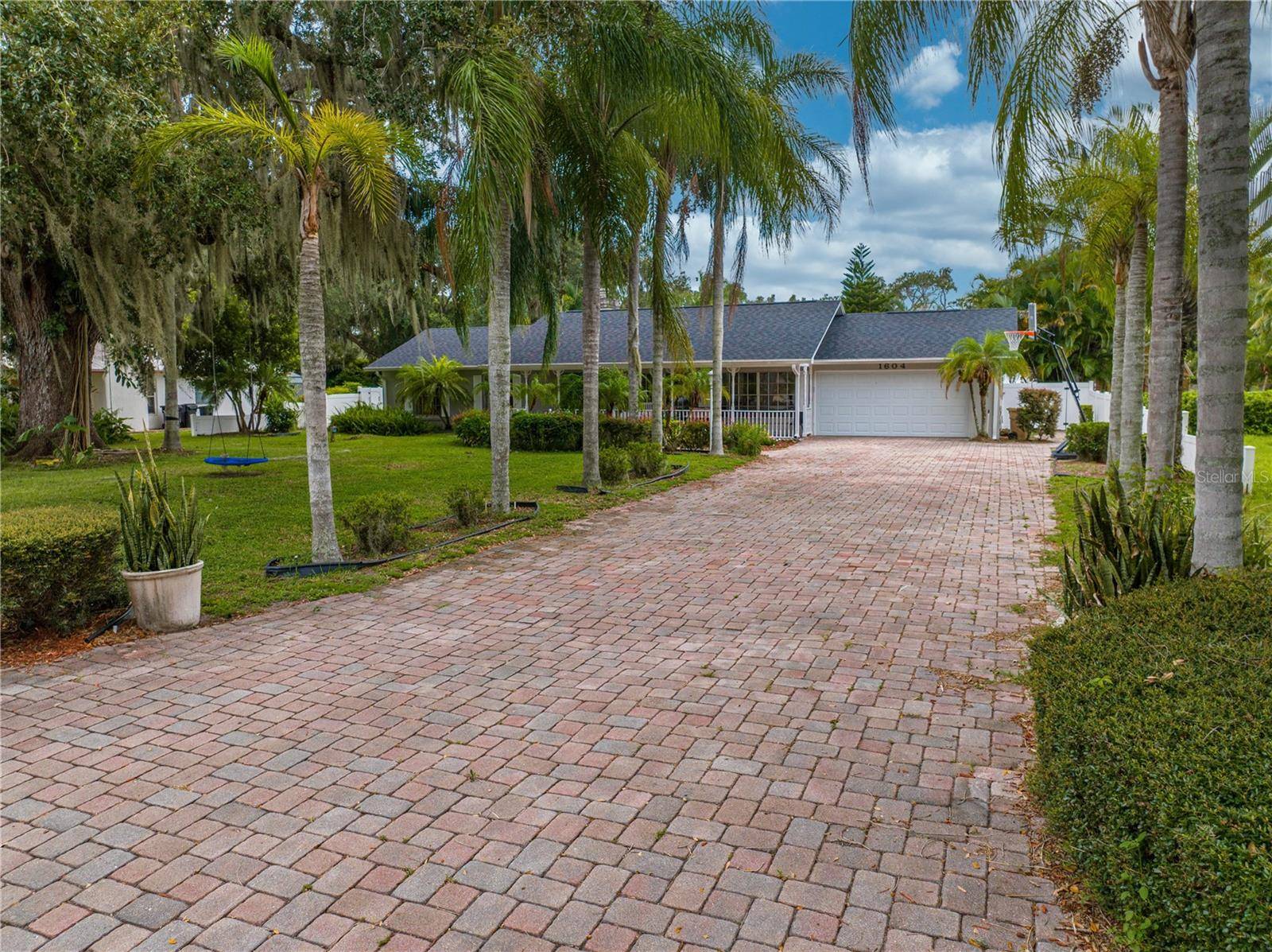 Kissimmee, FL 34744,1604 REGAL OAK DR