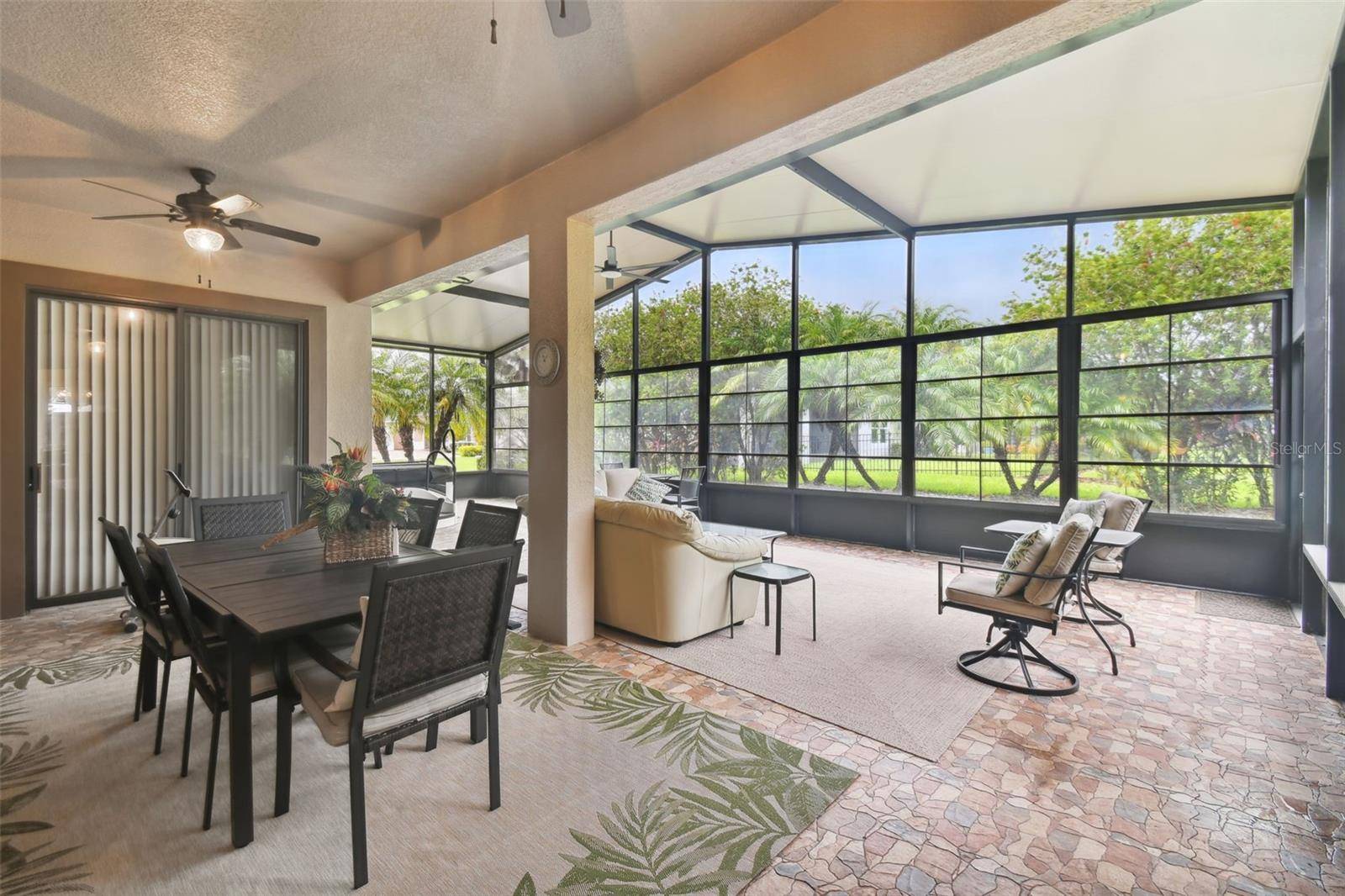 Poinciana, FL 34759,203 ESCONDIDO CT