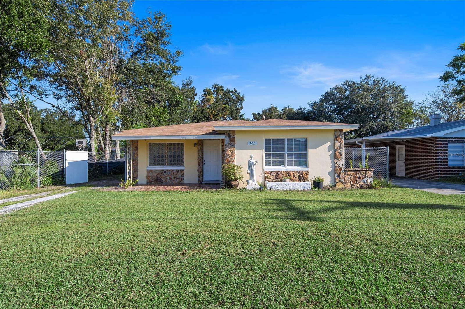 Lakeland, FL 33805,402 TUSCARORA ST