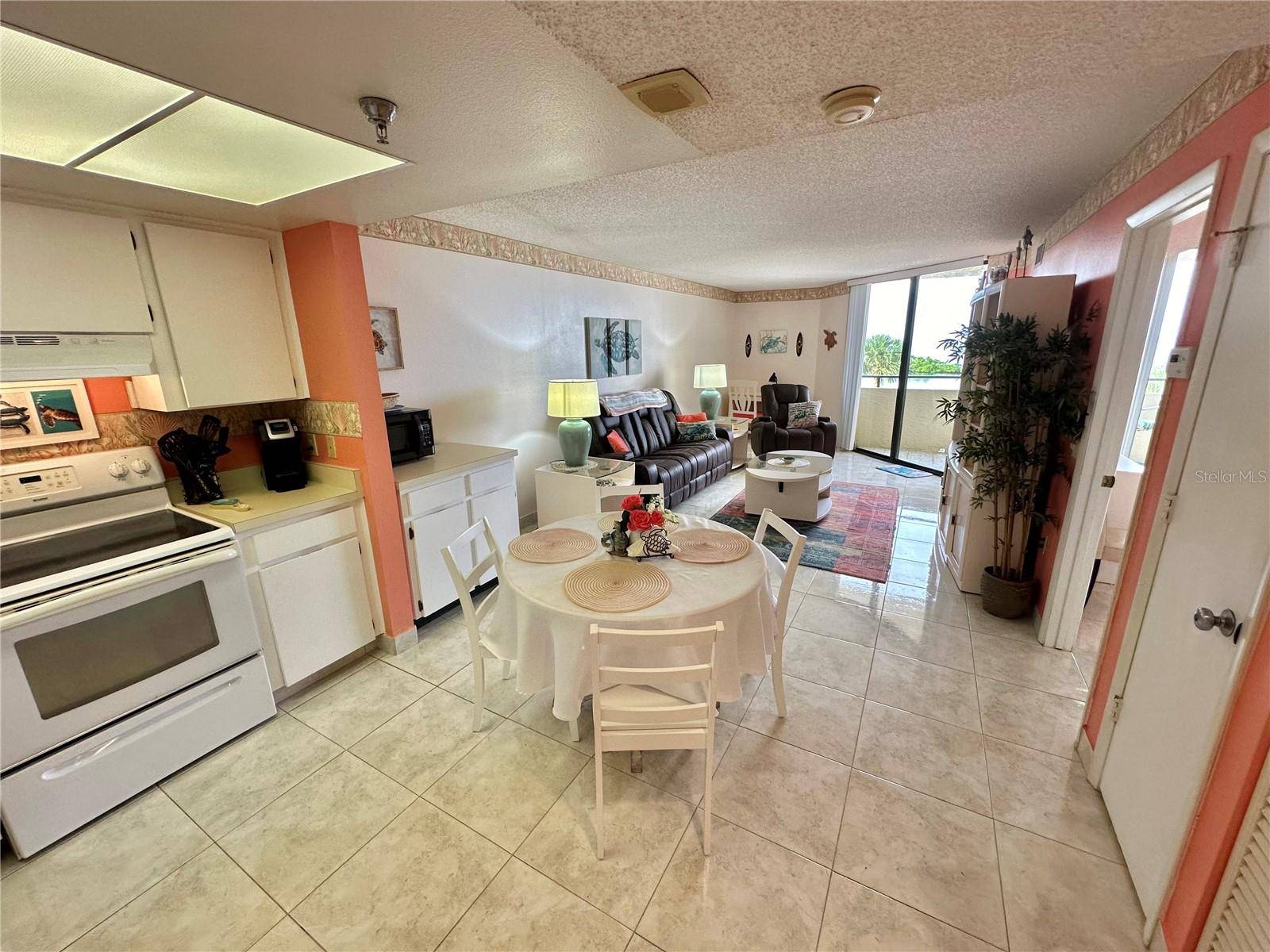 Hudson, FL 34667,6009 SEA RANCH DR #214
