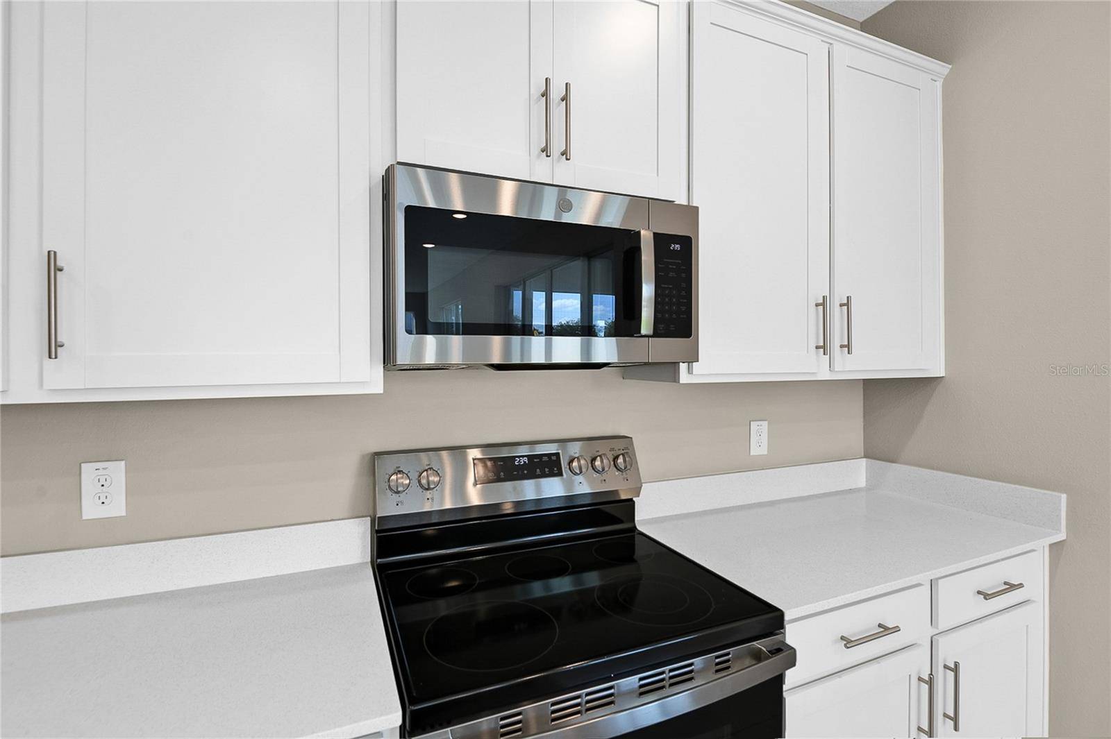 Apopka, FL 32712,535 SUMMIT RIVER DR