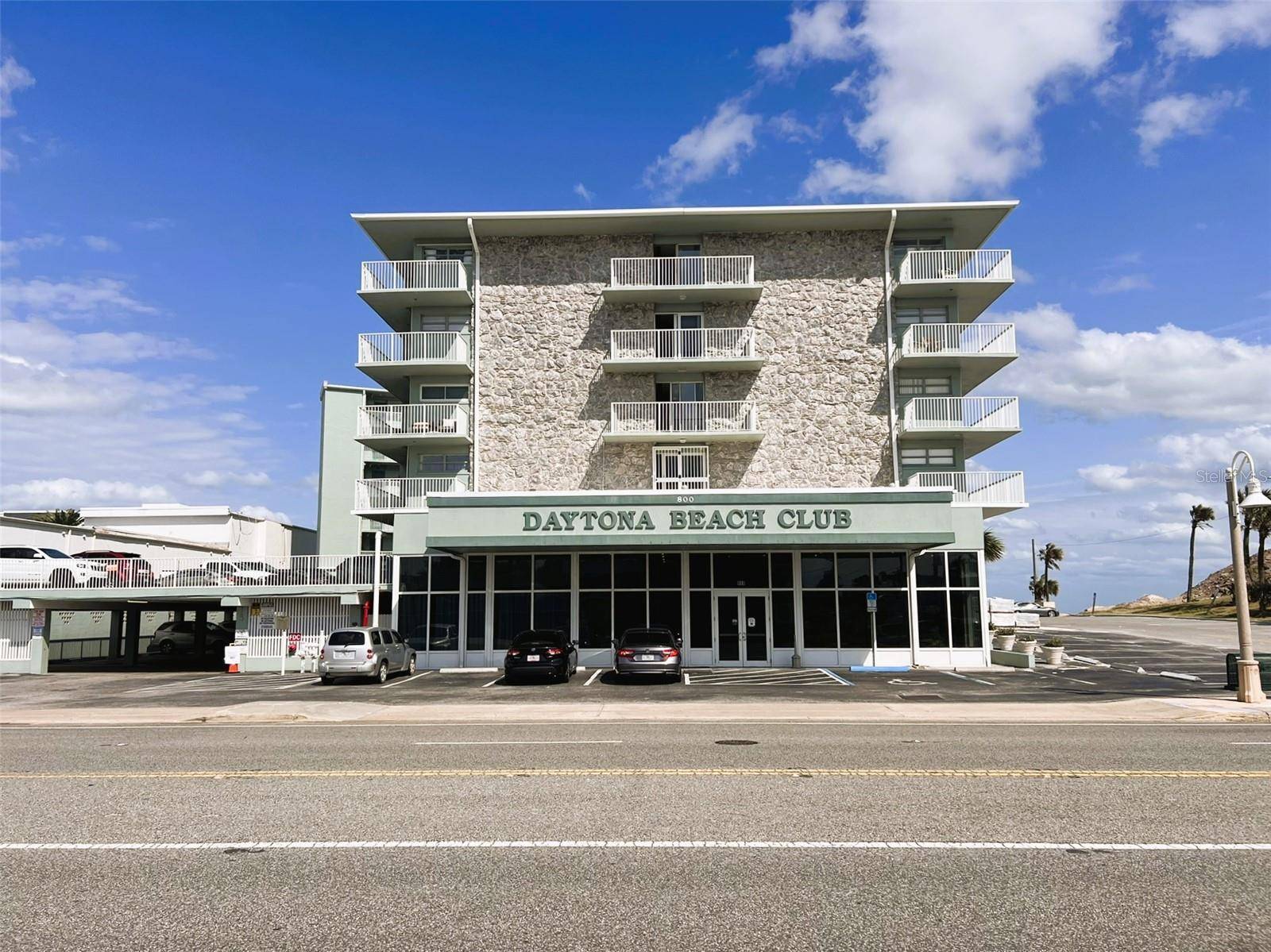 Daytona Beach, FL 32118,800 N ATLANTIC AVE #421