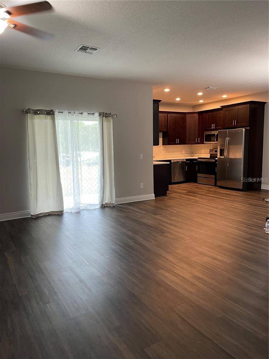 Poinciana, FL 34759,221 ELM CT