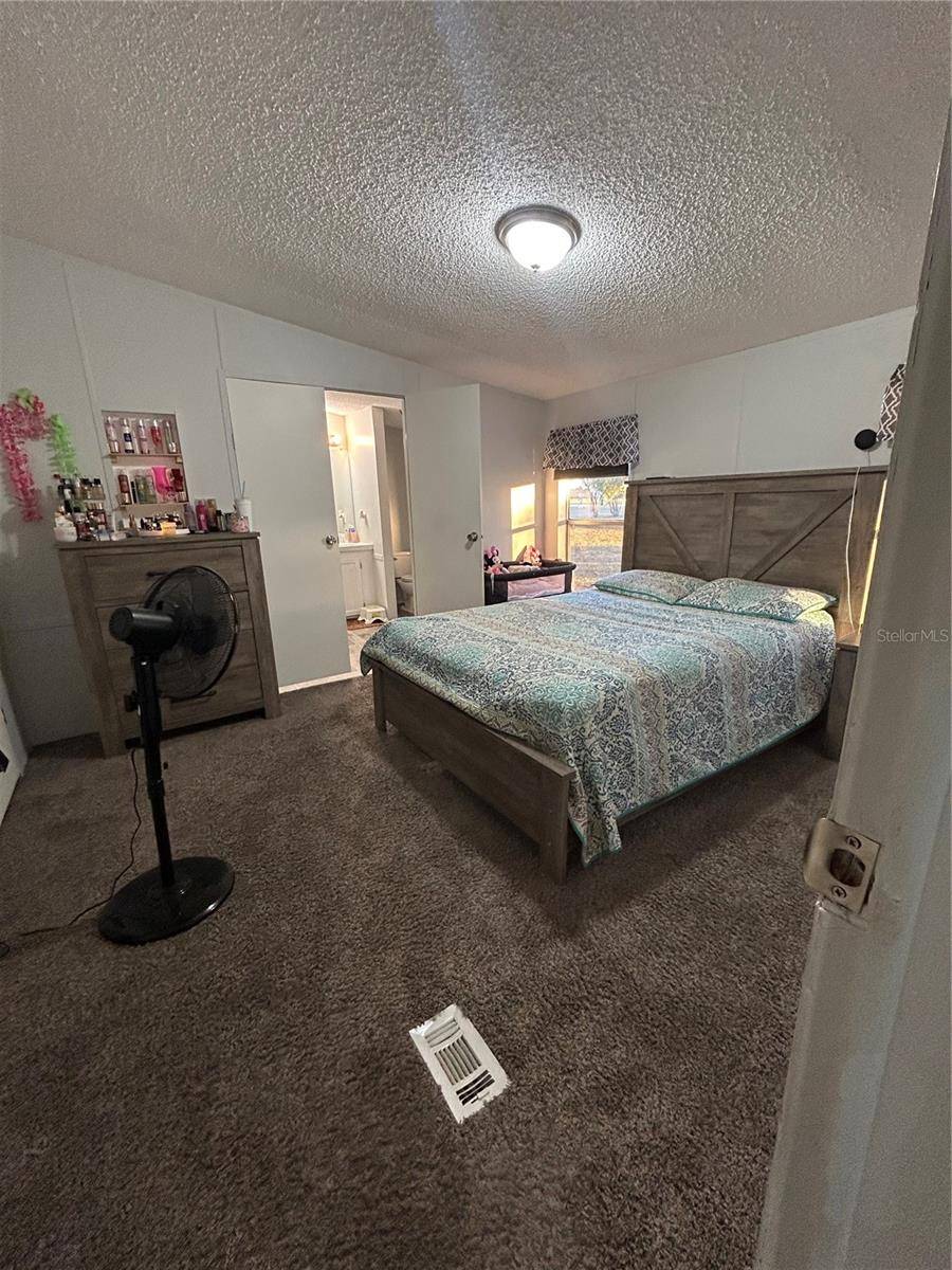 Lady Lake, FL 32159,8185 COUNTY ROAD 109