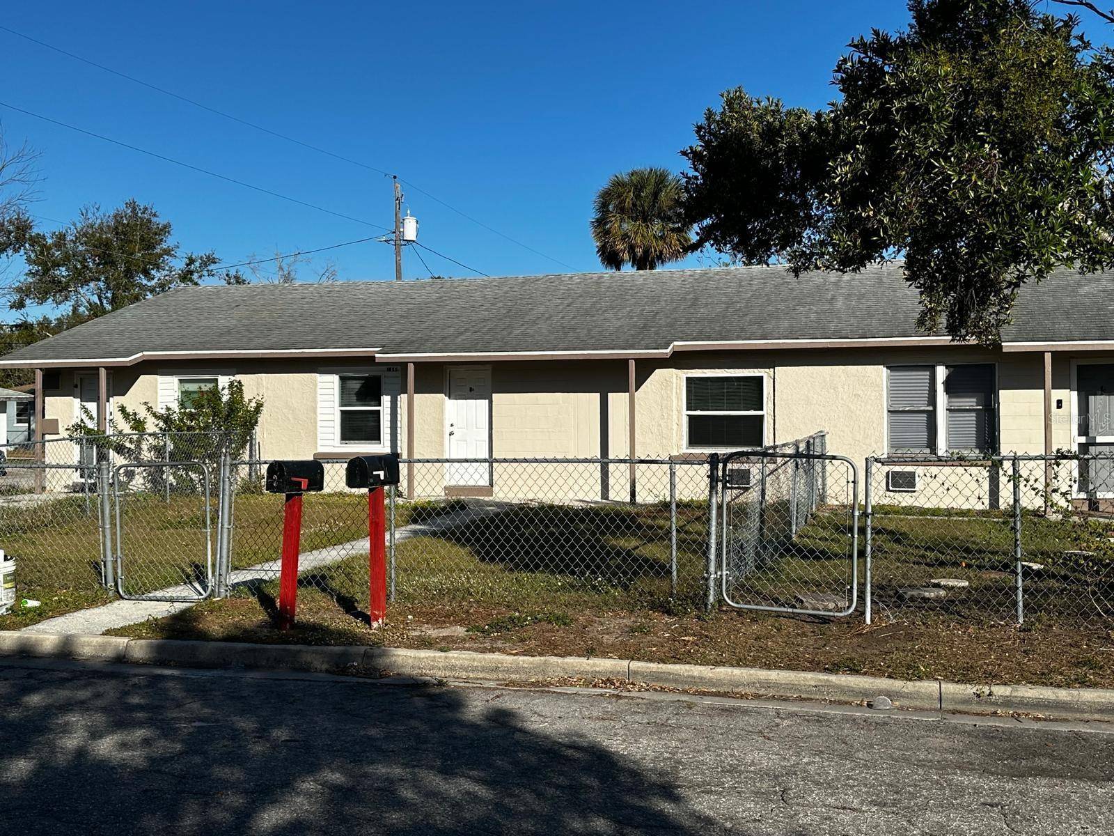 Lake Wales, FL 33853,110 W ORANGE AVE #2