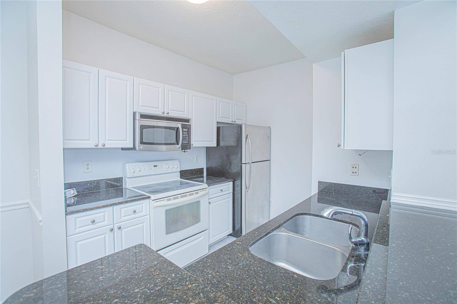 Orlando, FL 32837,14205 FALLS CHURCH DR #2008